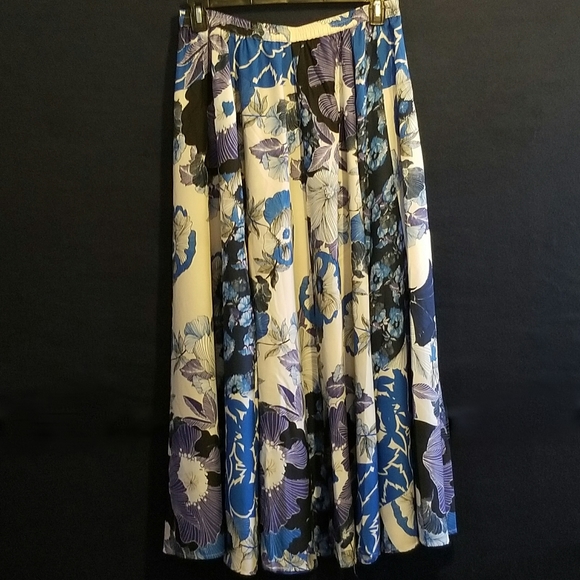 Flint & Moss Skirts Flint Moss Full Floral Print Maxi Skirt Poshmark